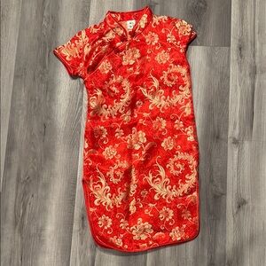 Traditional Chinese dress for girls